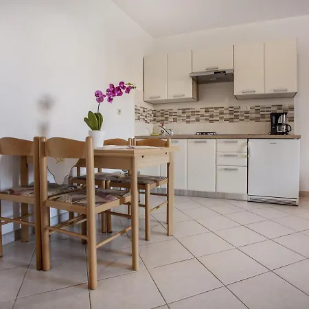 Zaharija Apartment *